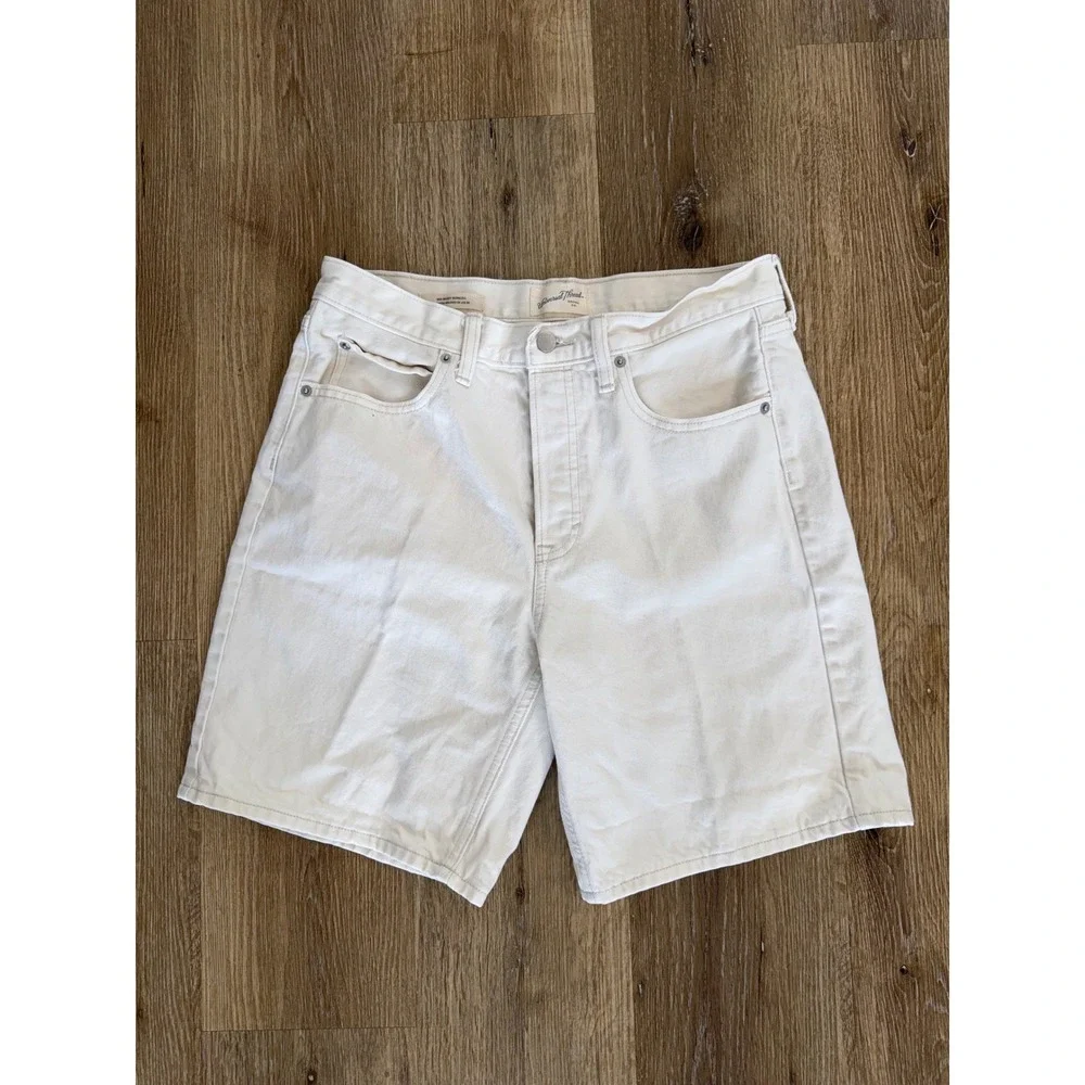 Universal Thread Bermuda Shorts Womens 8 White 90s Baggy Denim High Rise Button